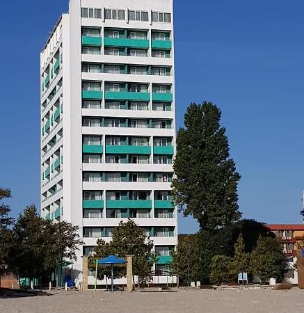 Hotel Riviera 마마이아 외부 사진