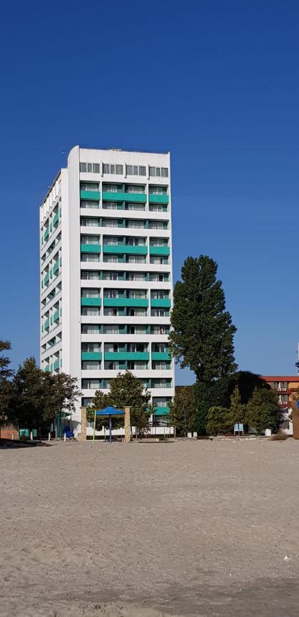 Hotel Riviera 마마이아 외부 사진