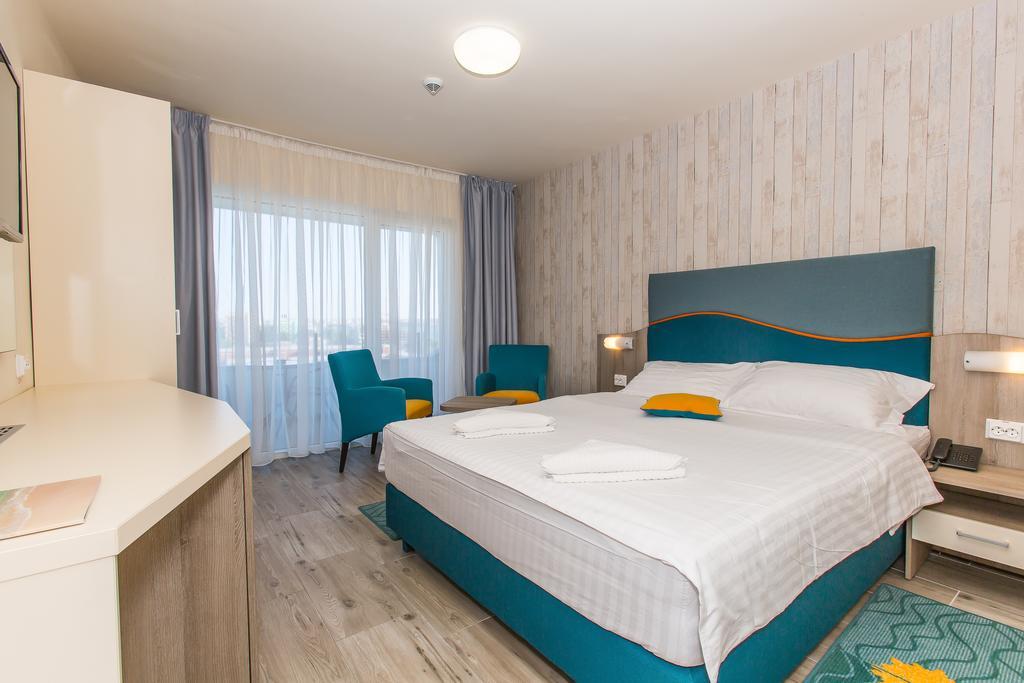 Hotel Riviera 마마이아 객실 사진